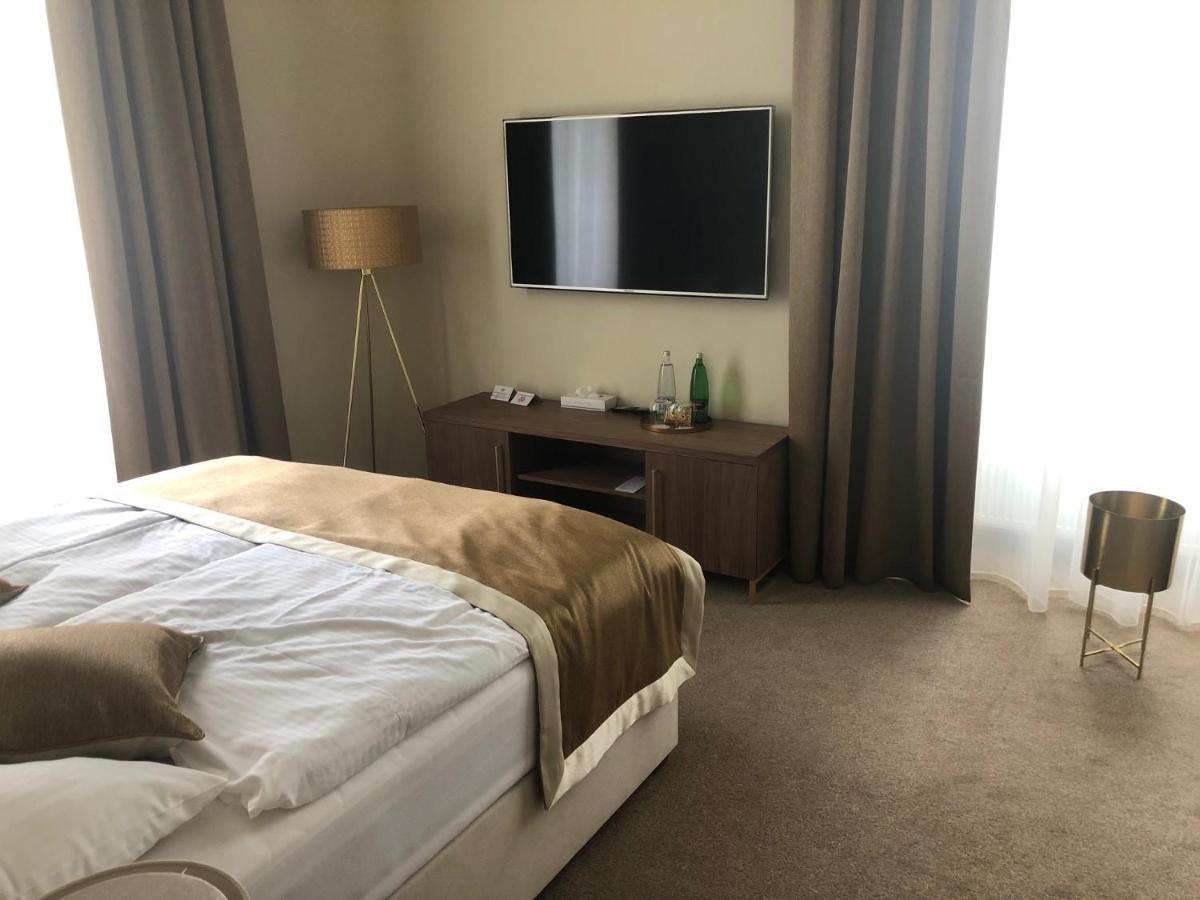 Hotel Panstvi Dlouha Lhota Eksteriør billede